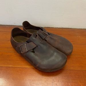 Birkenstock Men's Brown Leather Clogs